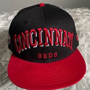 New Era MLB Cincinnati Reds Snap Back Baseball Cap Like New One Size Fits Most